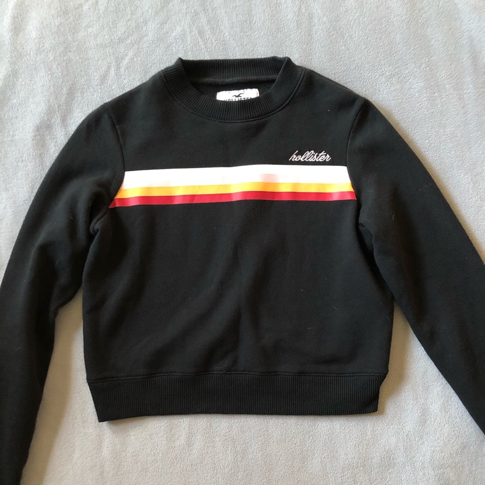 Hollister top